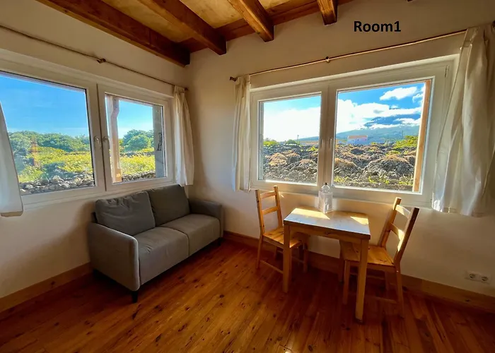 Casa-do-mar Pensionat Madalena (Azores)